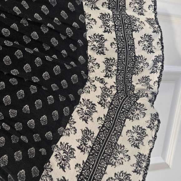 Mudd Womens Black White Mixed Print Boho Romper 3/4 Bell Sleeve Size S - Picture 4 of 5